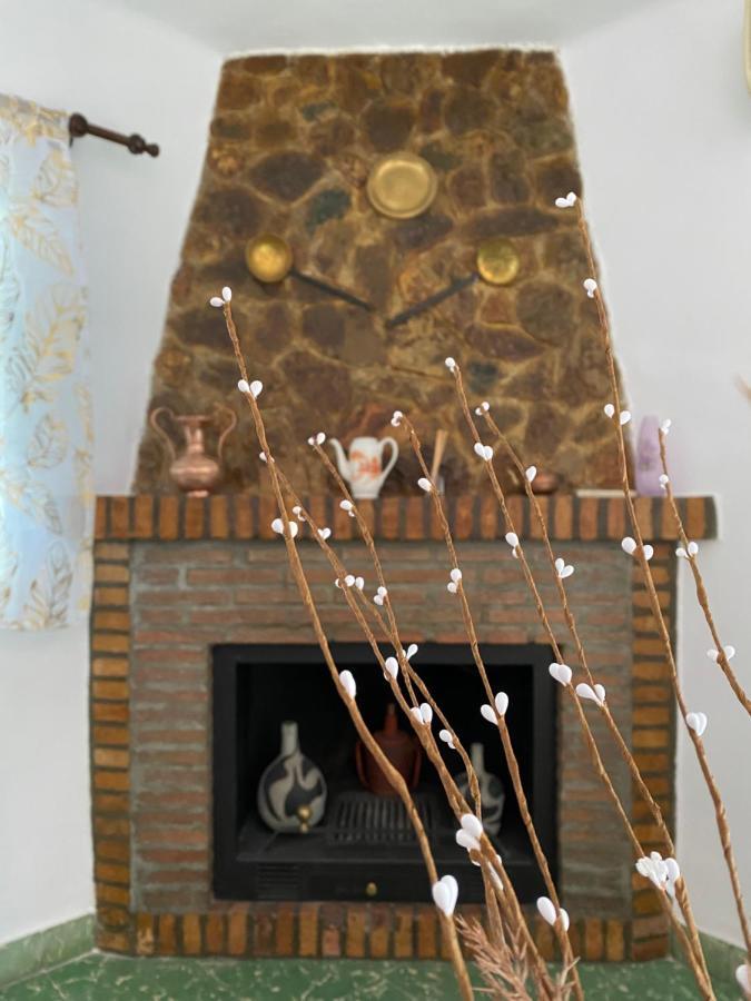 Casita Rural La Rosa De La Huerta Con Chimenea Interior Monachil Exterior foto